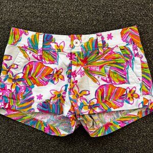 Lilly Pulitzer shorts w/ belt loops